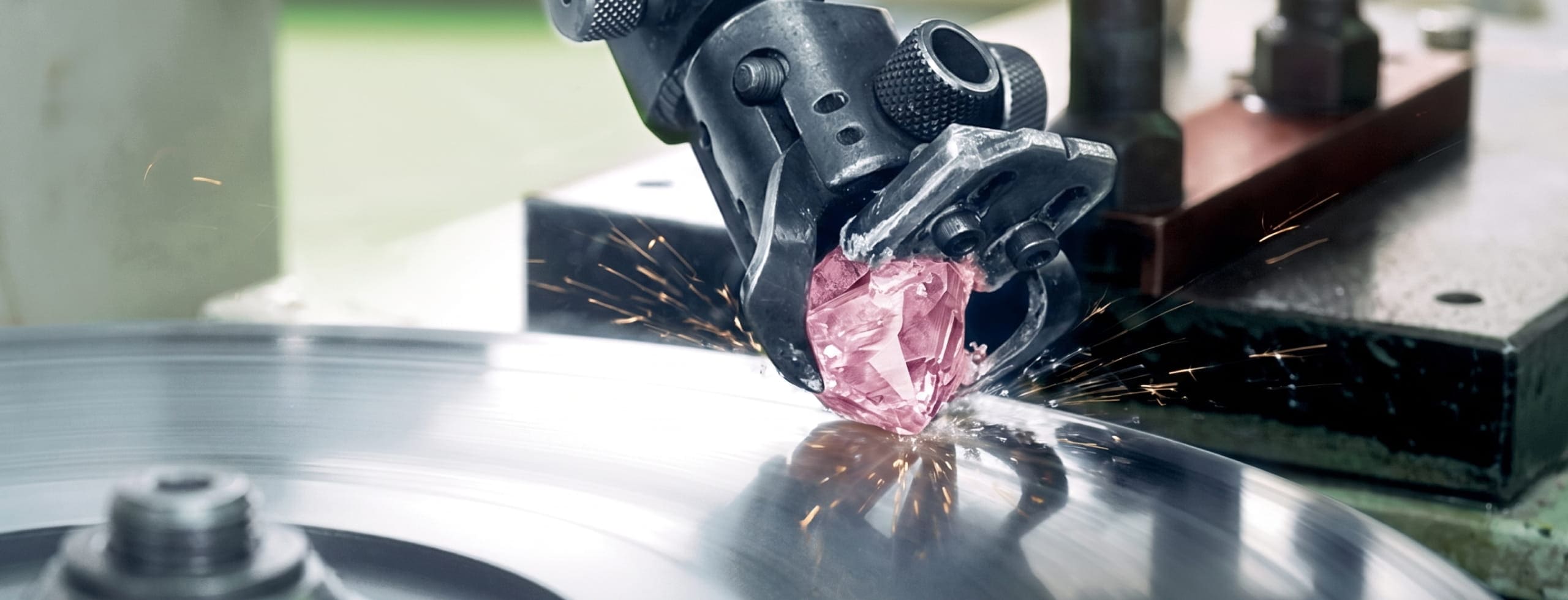 Diamond polishing at Goldiama's Dubai manufacturing facility